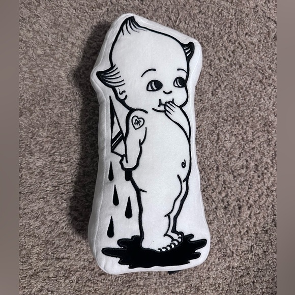 Dolls Kill Home Elliot pillow - Picture 1 of 3